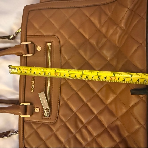 Michael Kors Quilted Tan Handbag tote medium cross body bag - Picture 8 of 10